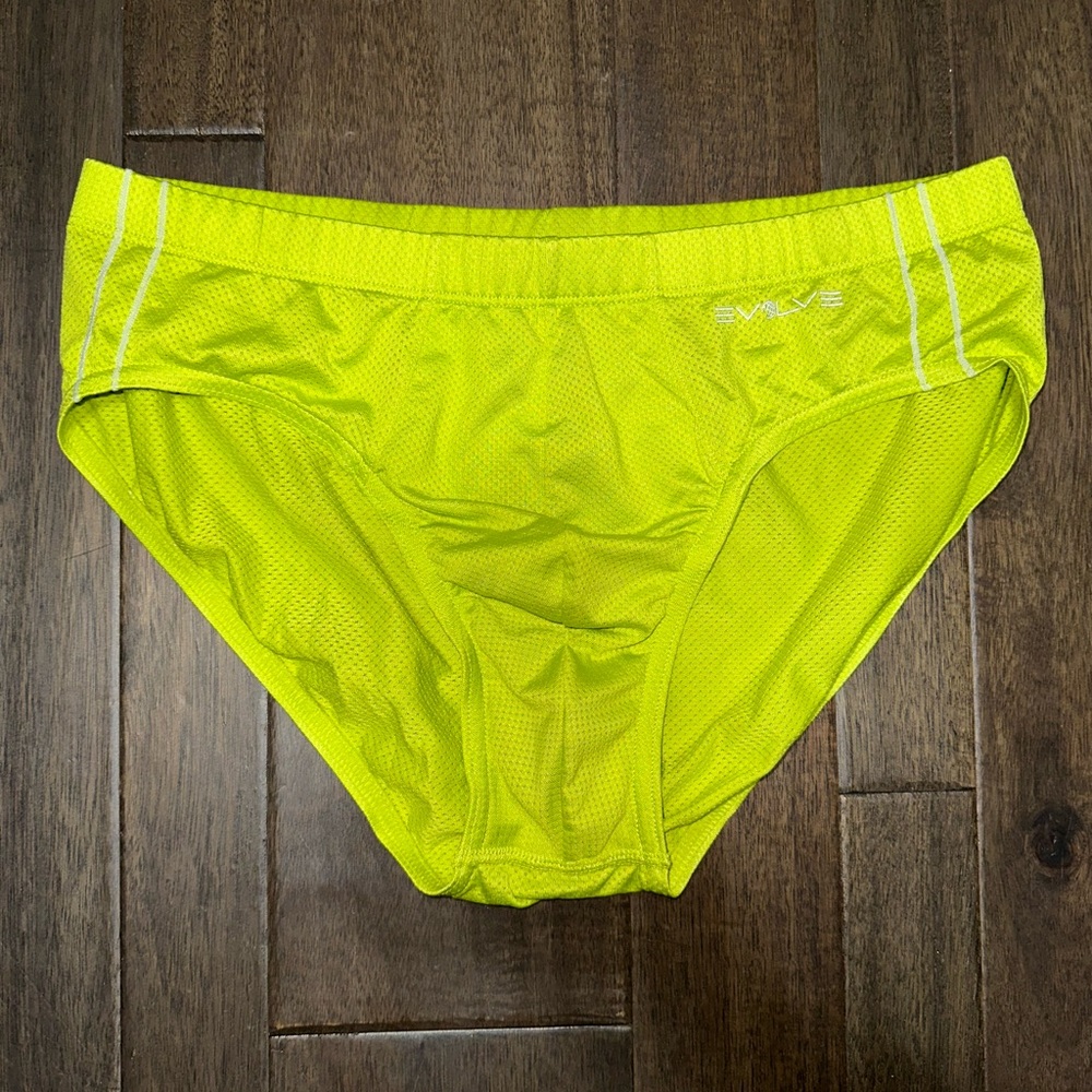 Evolve 2xist neon green mesh brief